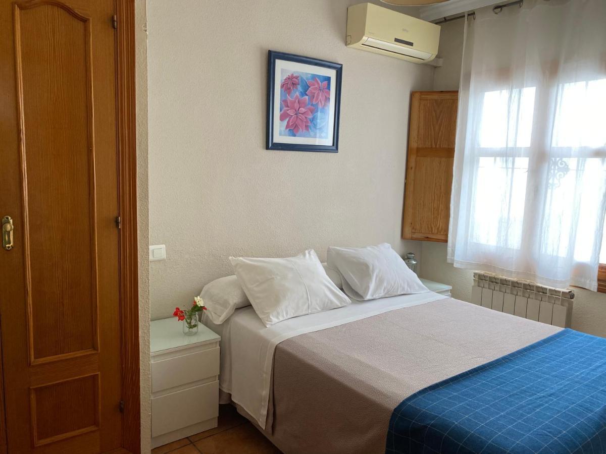Hostal Moscatel Málaga Buitenkant foto